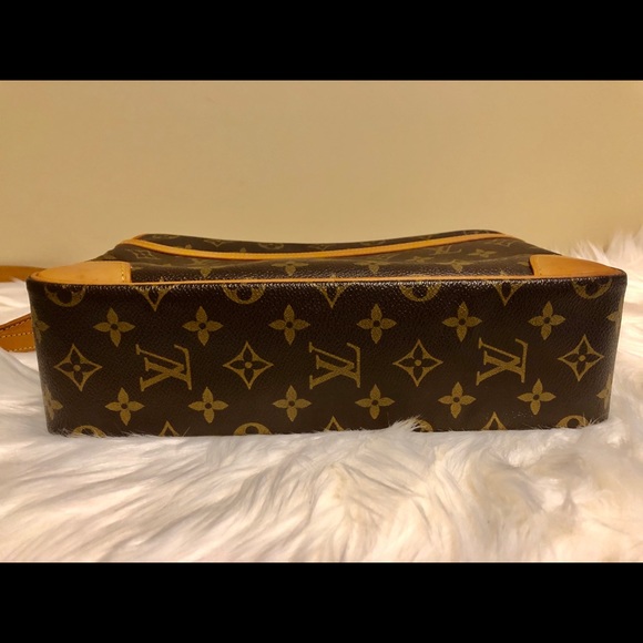 ❌SOLD❌Louis Vuitton Trocadero - Picture 4 of 10